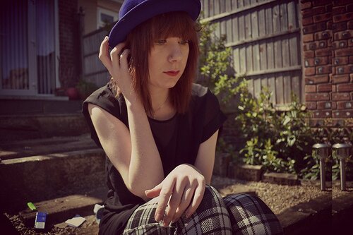 cuchidora677's profile picture. Debo sonreir porque somos amigos? O llorar porque nunca seremos mas que amigos?