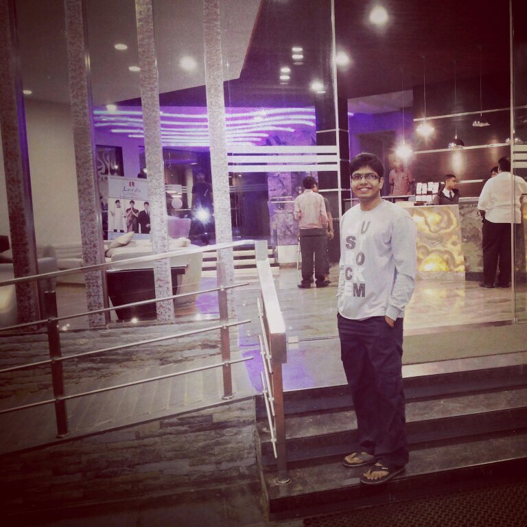 AbhiAk16's profile picture. 