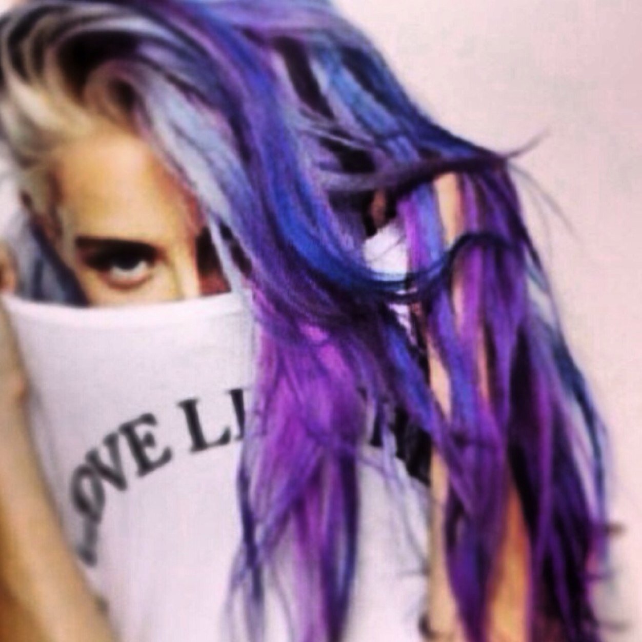 YfhgAl's profile picture. 