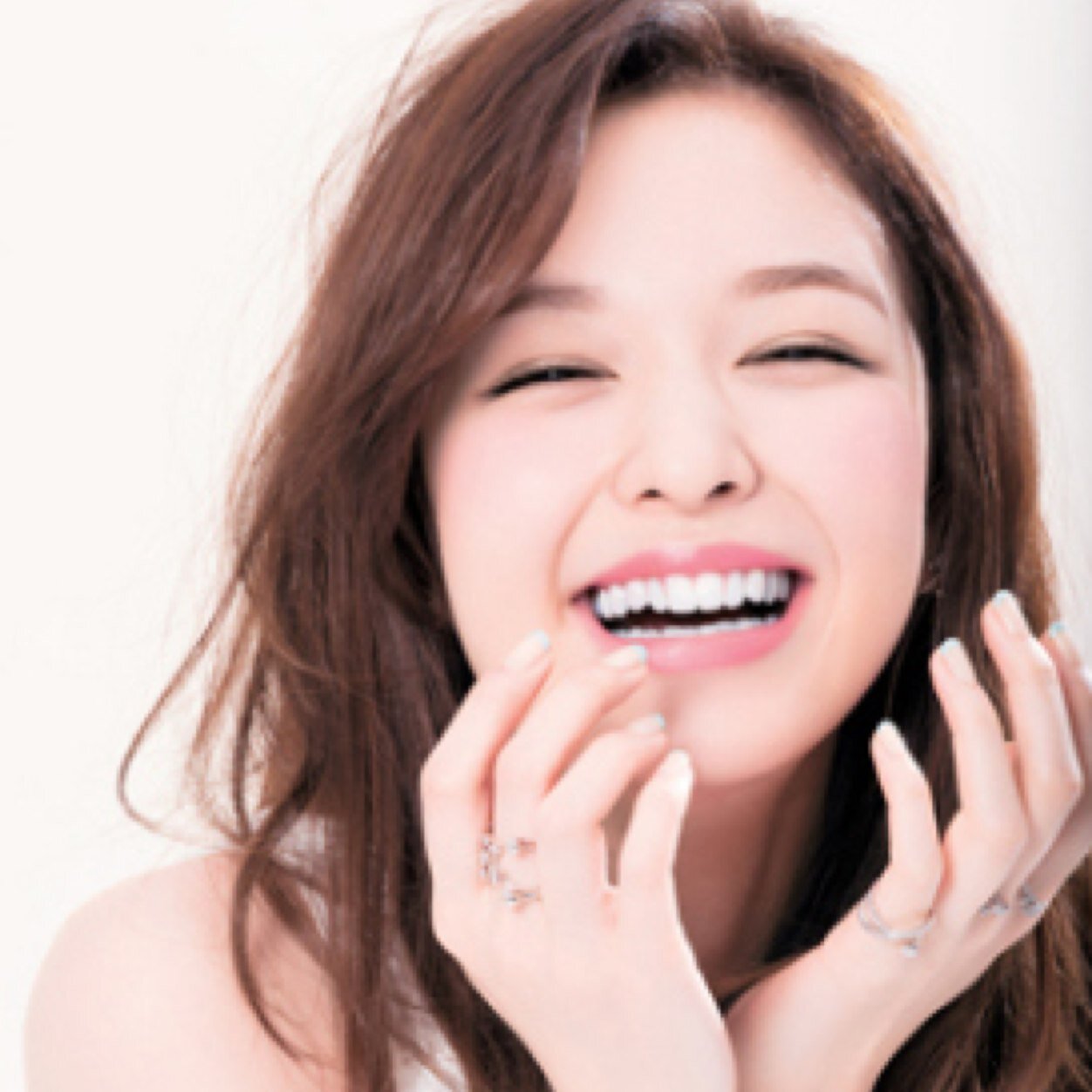 chi_iu's profile picture. 親和64th ESS B班ズ ＊甲南大学 APPLE せん