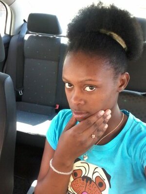 am just a normal young lady whos a lot of fun to have around, seeing the sun  just gets me going everyday
#honeynut