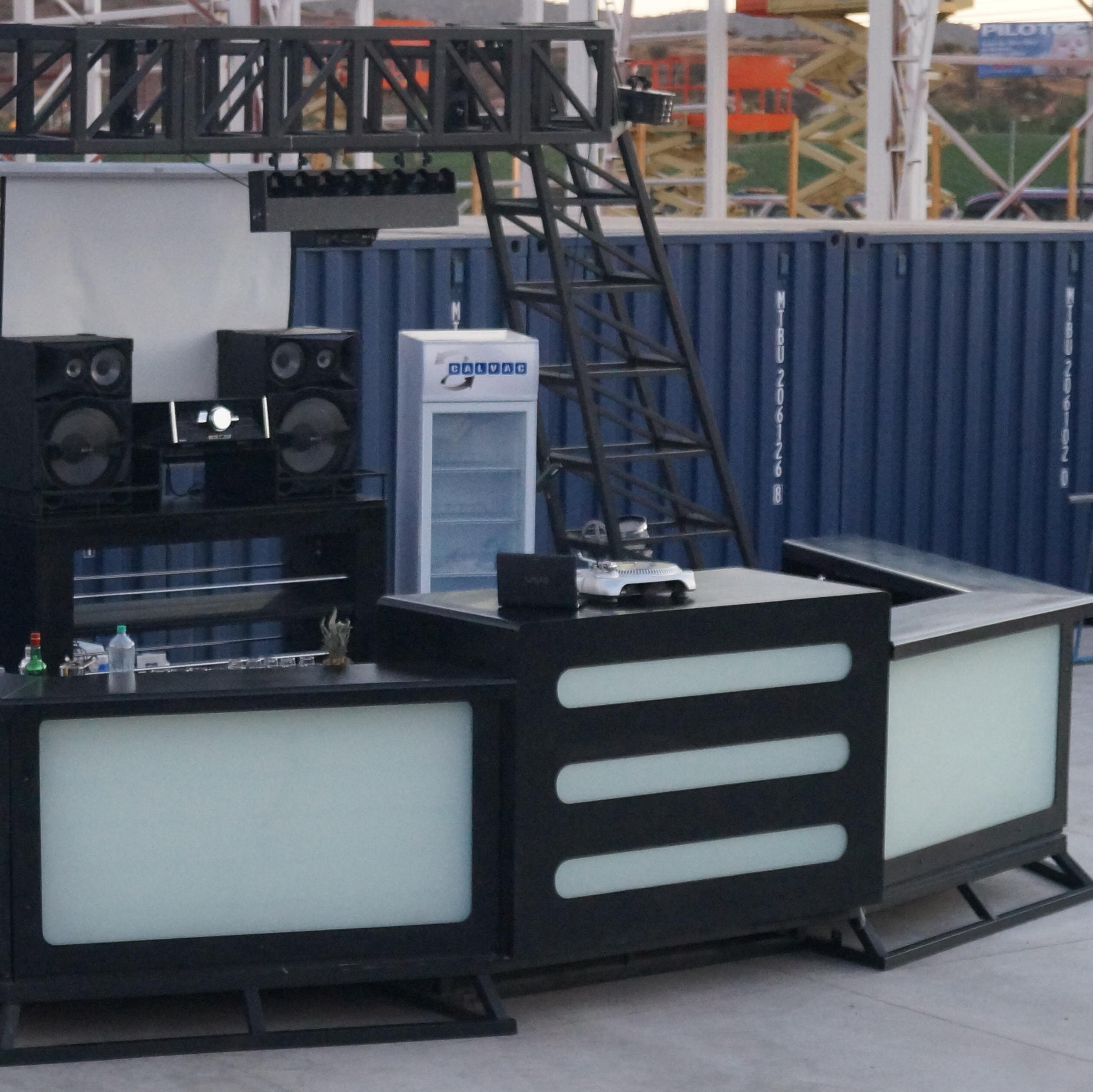 BARANYWHEREBAR's profile picture. Bar Anywhere se posiciona como el mejor bar móvil del mercado nacional, tanto por su capacidad de alcance, como por su diseño industrial