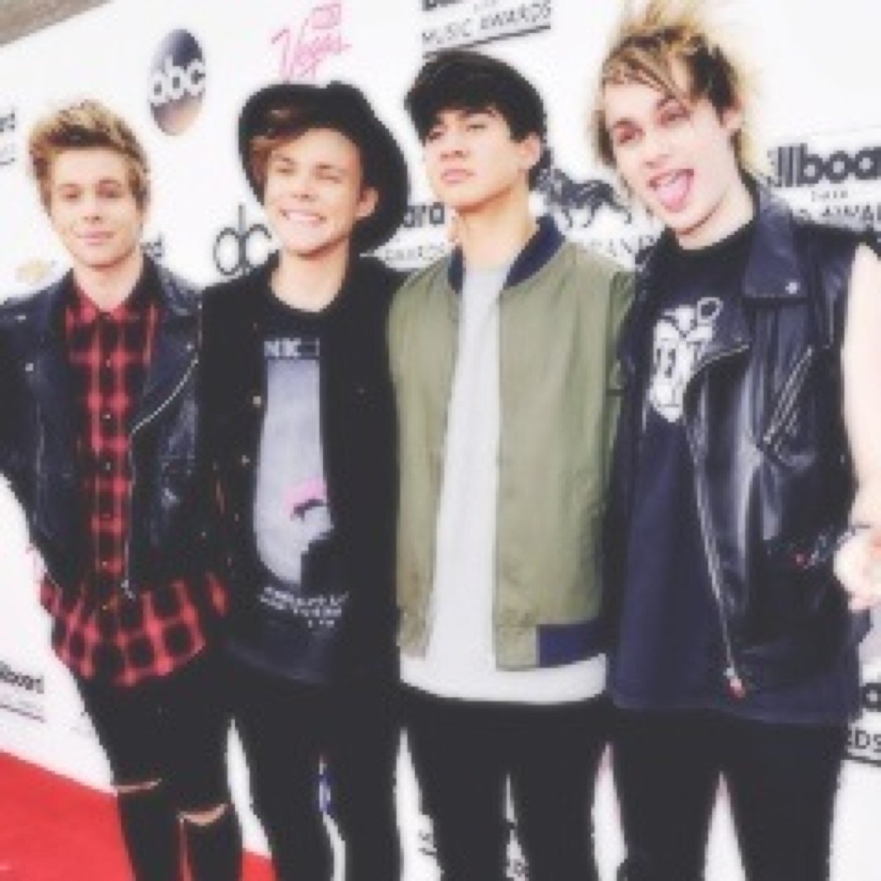 Maddy, Beth, Abbie, Nyk & Charlie here to update you on 5SOS.
