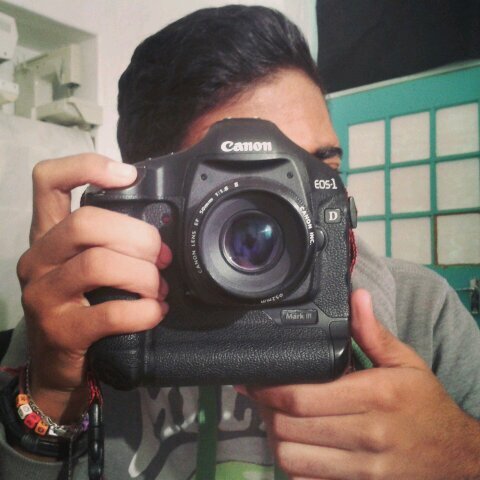 Arsenal,spain,all blacks, crusaders and skw fan
graphic designer
photographer
videographer 
fine artist