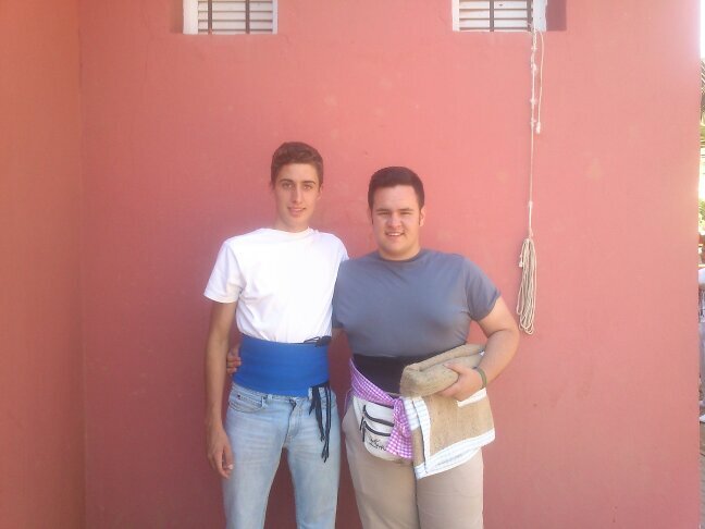 Desde el 96, alegre, simpático, divertido. Mi afición es el fútbol los scouts y la pesca. Amigo de mis amigos. Sonriele a la vida.