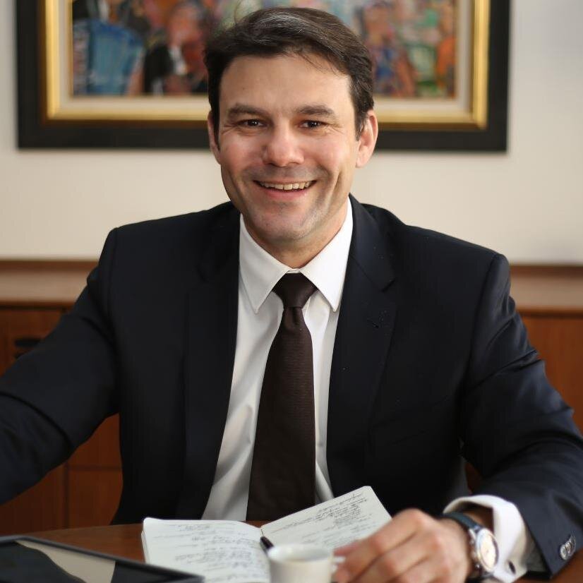 Ocentis Director Associate
http://t.co/DffUYvBdRB
Mobim co-founding partner
http://t.co/l8HV02aemI
Gexpertise : Deputy Managing Direction
http://t.co/G7RG973pmN