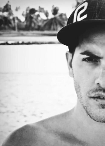 danielpaloo's profile picture. Vivo la vida igual q si fuera un sueño! Pero q nunca termina uhh lalallala love me to night! Uhhh!