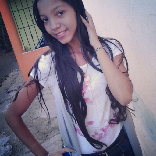 Soy una chica Divertida,,amigable,,me gusta la Musica,,Cantar,,Bailar,Me gusta hacer nuevos amigos y amigas .. soy una persona Simple y k le gusta estar feliz..