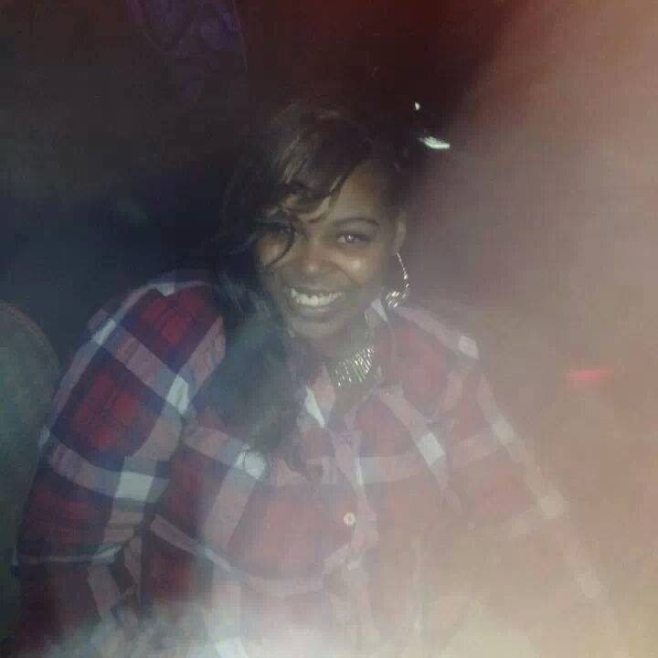 ig name(_denise_love1) facebook name (tete brooks) follow me ill follow back