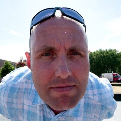 Prepress specialist, Tablet producer, Yogi and Husband of Phuong