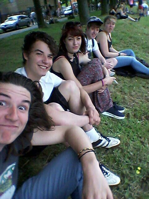 Team dikchille - De Boog/de pit - living for weekends/partys/vakations/fun - A.K.A loco chris