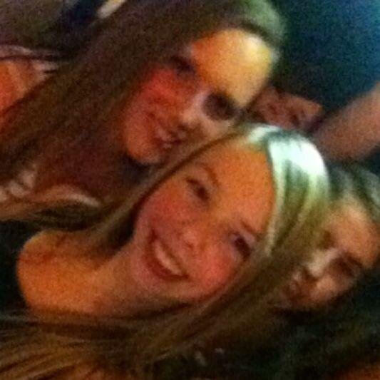 Anouk is het liefste meisje die ik ken ♥ x Justin // anouk ik houu suppperr veel van jouw x Iris ♥ // je bent speciaal voor me , Love you xx je bro