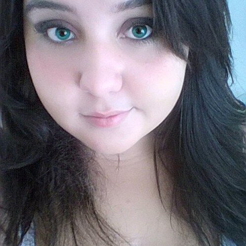 15 anos Sou de Curitiba,mas estou morando em BH.. Amo musica,toco violão e canto :3
Sou a pessoa com as piadas mais idiota do mundo :P