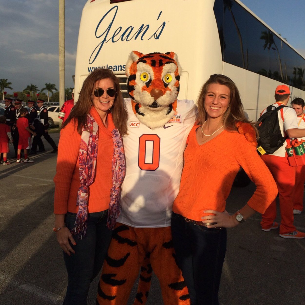 Believer, wife, mom, daughter, sister, Clemson fan! Clemson mom, UCF mom.