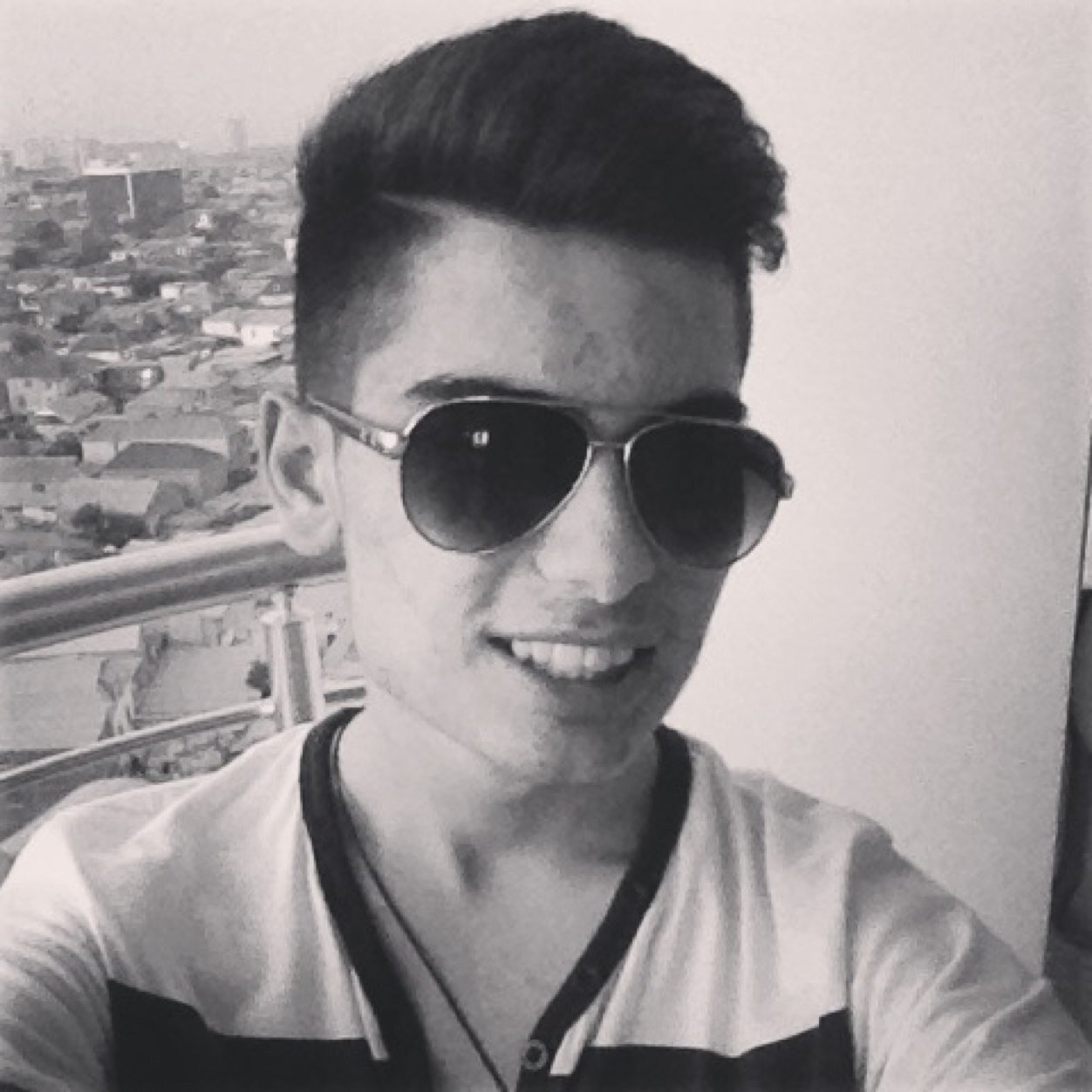 beynigan's profile picture. Обычный школьник я.