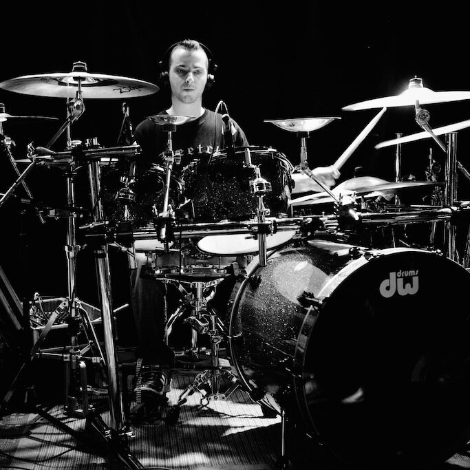 julienkells's profile picture. Live/Studio sessions and drum lessons ! 
Endorsed by: DW, ZILDJIAN, EVANS, PRO ORCA...