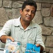Bibliotecário, Me. em Ciência da Informação, Cordelista, entende que o cordel é também instrumento de informação junto a comunidade científica. 
BCZM/UFRN