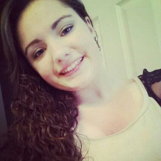 No matter what happens in life, be good to people. Being good to people is a wonderful legacy to leave behind -Tayor Swift