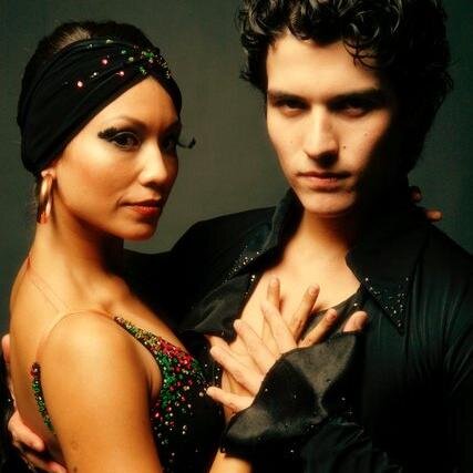 ComomangoDance's profile picture. Discover the amazing world of Latin dancing with us. Whatever your objectives, we will help you achieve your goals, step-by-step.