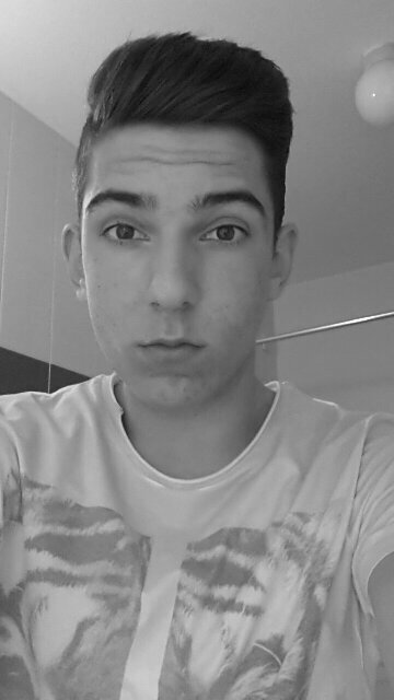 Chr_im_hi's profile picture. RKS