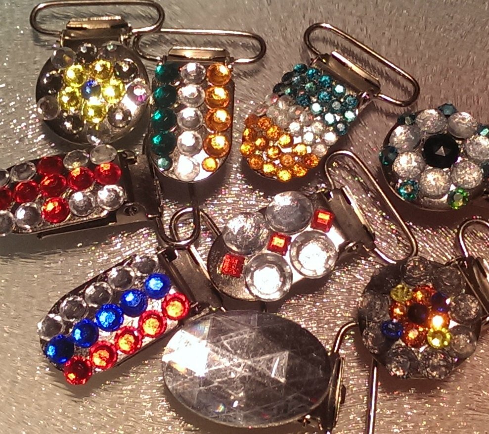 We sell handmade Irish dancing number clips at affordable prices.