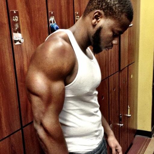 23 ans.  Congolese , Nigerian , Jamaican