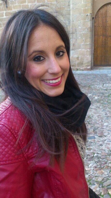 raquelmv87's profile picture. Diplomada en Magisterio y Licenciada en Psicopedagogía.