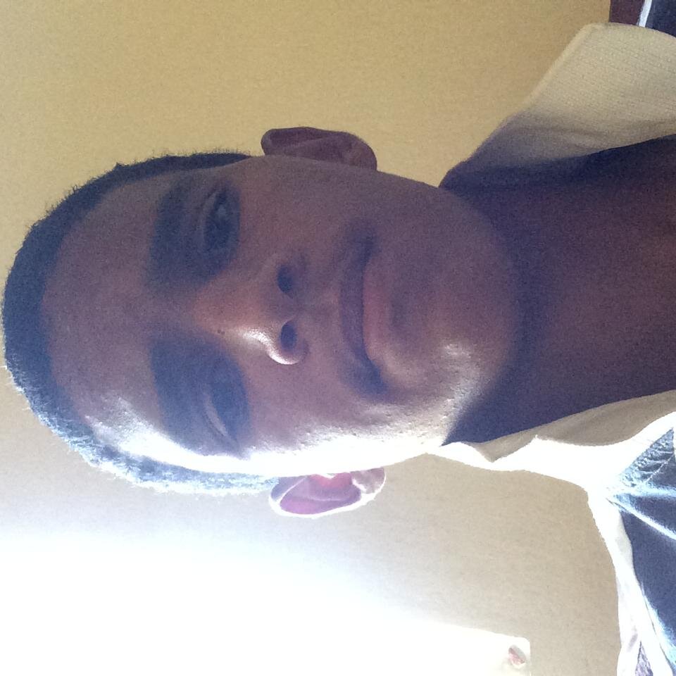 tou em busca de ser #BETA LAB me sigam e me RT, retribuo a todos.       uma mão lava a outra.