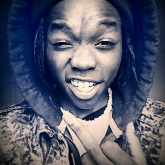 my name Dre im just doin me if yu dont like it F**k yu cuz ima live my life how i want 2 but Hmu on fb Dre williams