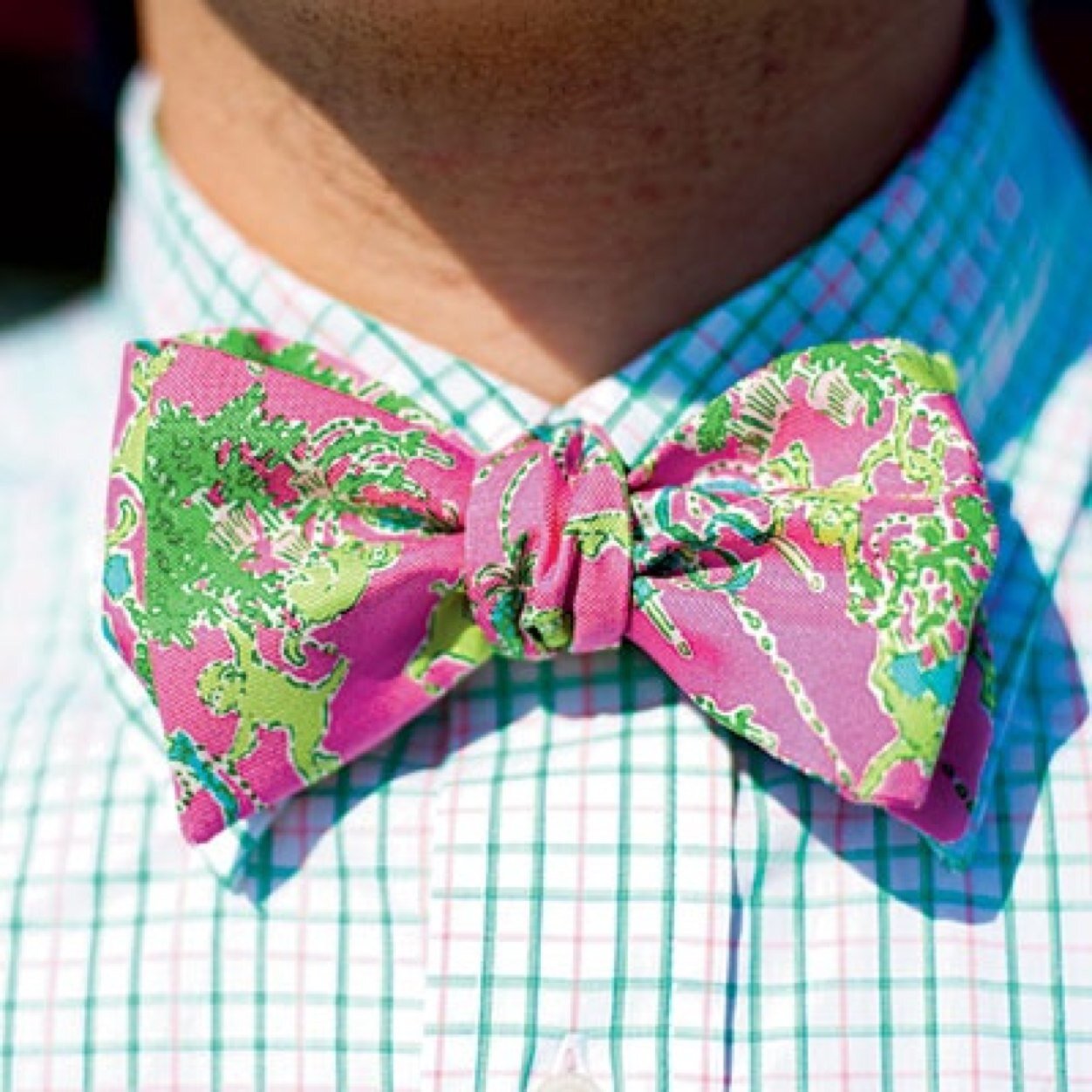 Bowties, bourbon, boatshoes, and beer. Living the classy lifestyle of dreams. Tweeting fun one day at a time.