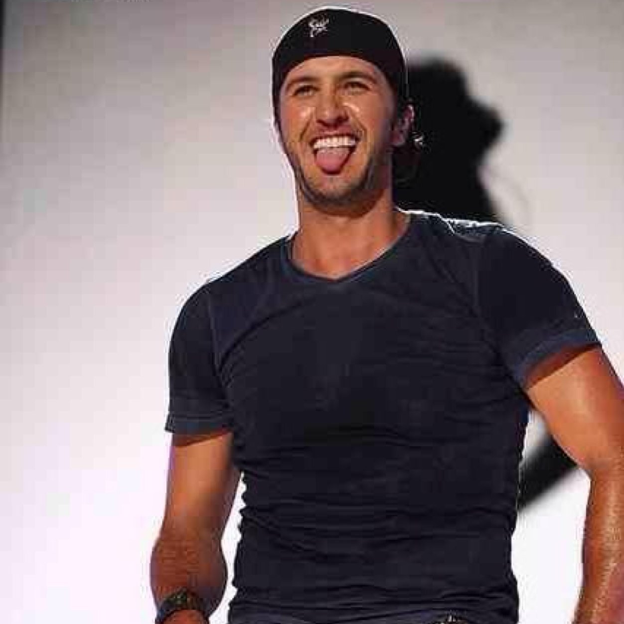 Daily dose of the one and only @lukebryanonline