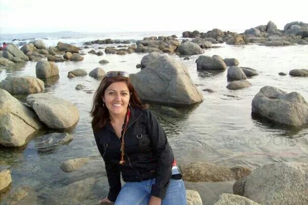 flolivero's profile picture. No llores por el pasado, por muy doloroso y reciente que sea , Mira al futuro y pelea por el presente.