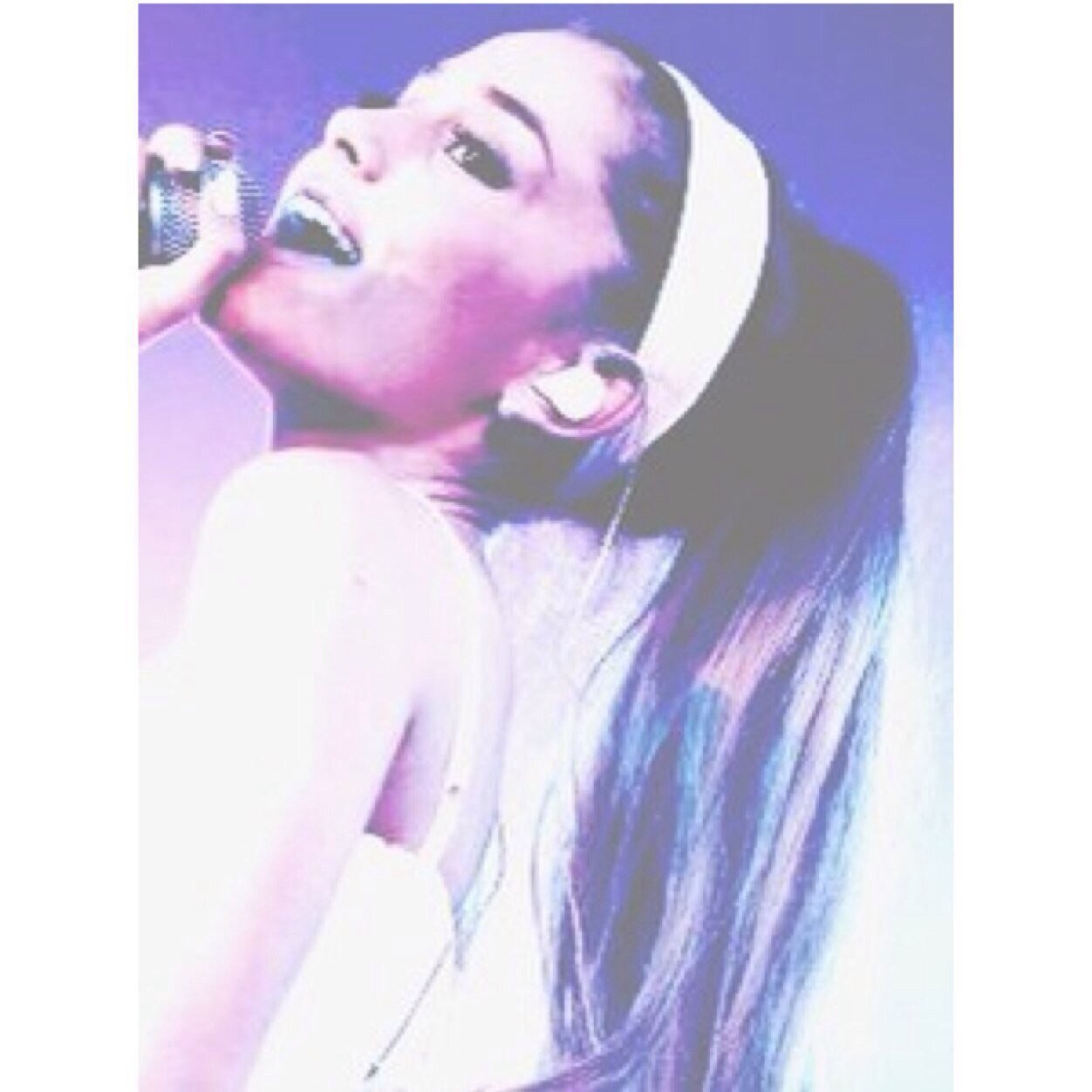 ✿You are worth living for✿They say laughter is the best medicine but if you laugh for no reason you really need a medicine✿