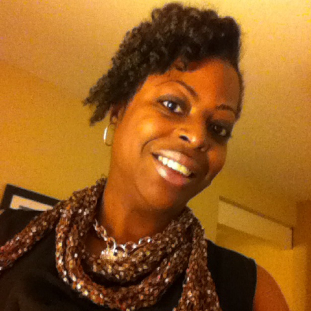 laulauconstant's profile picture. 