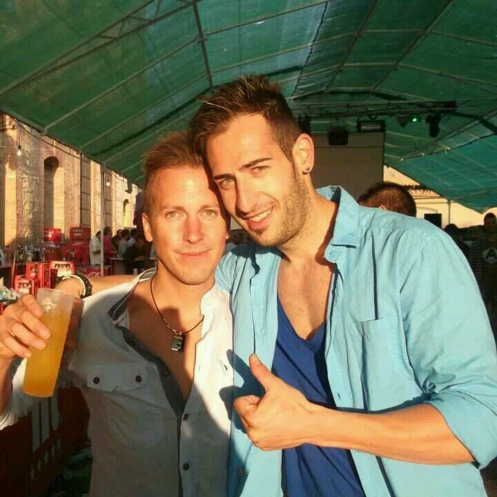 mREYESw19's profile picture. 