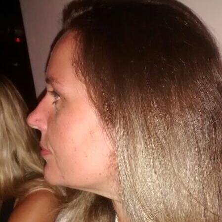 Impatiente, indecisive, I wanna do a thousand things and nothing at the same time... To say the truth, I'm trying to know who I'm..