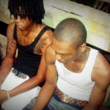 I'm Max.. that LAME guy COOL ppl wanna be. » ||$Money$ Addict|| Music Fiend ||Shop-a-holic|| Sneaker Junkie||