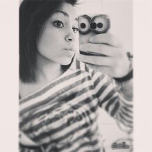 14 aninhos
 Insta - tr4kinass_
 Snap - Pohafbueno
 Whats - 011 9 73186500