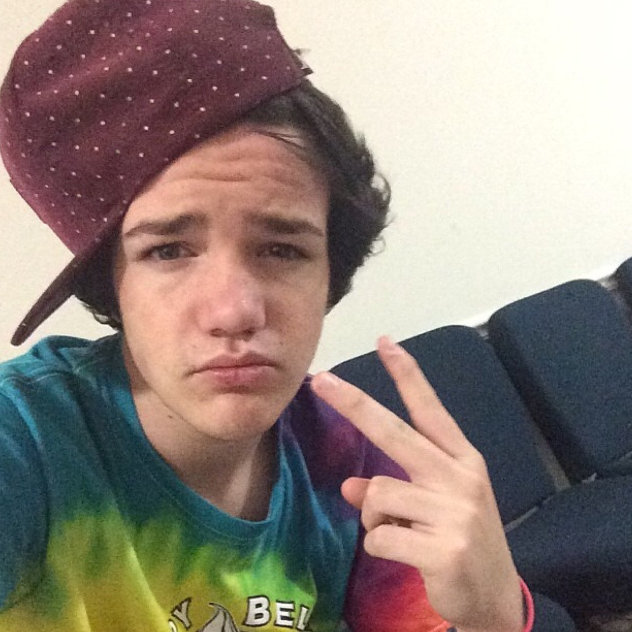 hey free follow from @mendesblast please help me out and follow! love you. - ella