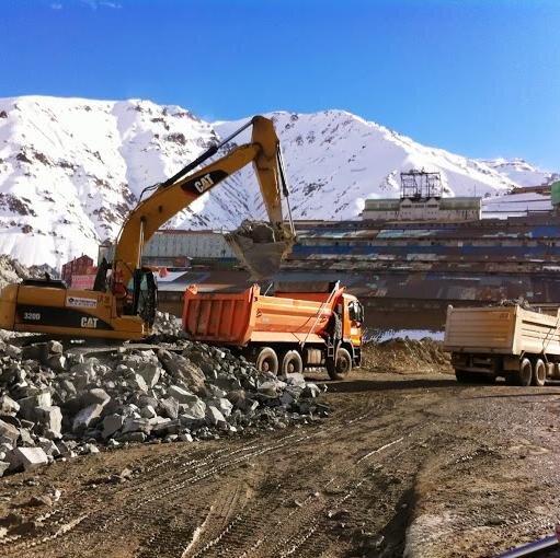 Constructora Lerv: Expertos en Movimientos de tierras, Construcción de  Caminos, Manejo de botaderos mineros, Obras civiles. Trabajando a nivel  nacional.