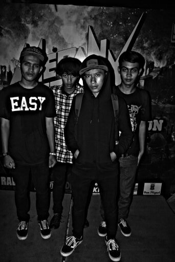 BLOOD REBELS HARDCORE (https://t.co/a9KRfPPXRS)
 ☎CP : pin 2982E6B1
 | @rifai_embem (081260740423)
 INDONESIA - HARDCORE