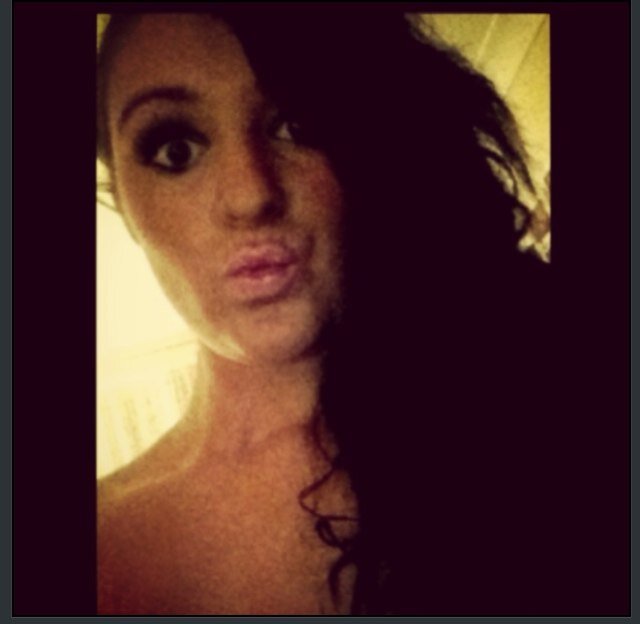Newcastle, Demi, 21