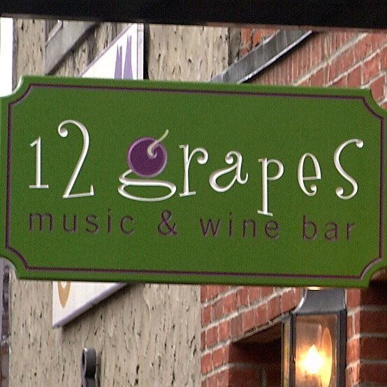 Come for the food. Stay for the music.
#LadiesNight #HappyHour #goodfood - #WineonTap - #LiveMusic