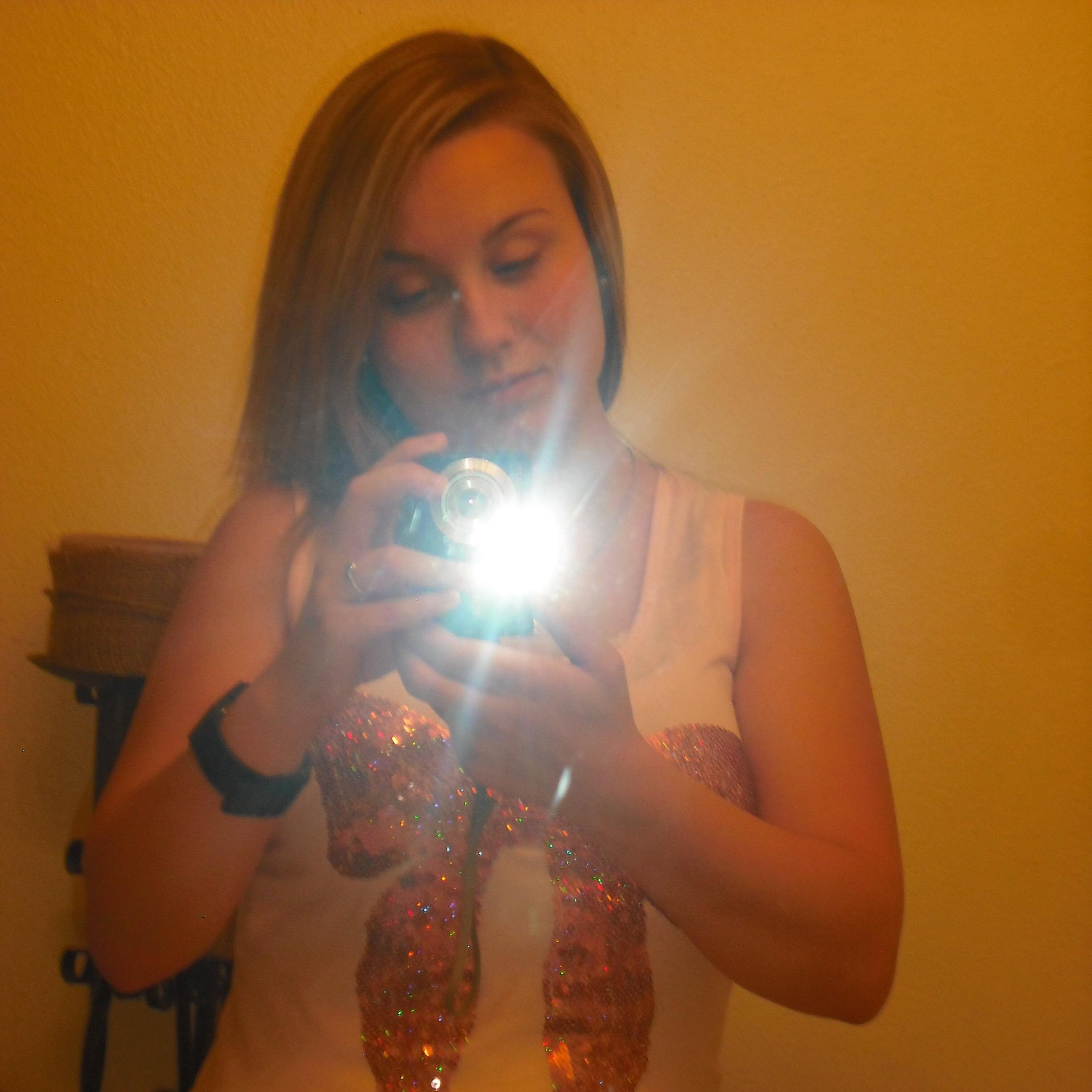Just a blonde over thinking nothing! Fun to be around, loving, caring, and amazing! ~taken~ but still willing to fuck anyone who wants to ;)
