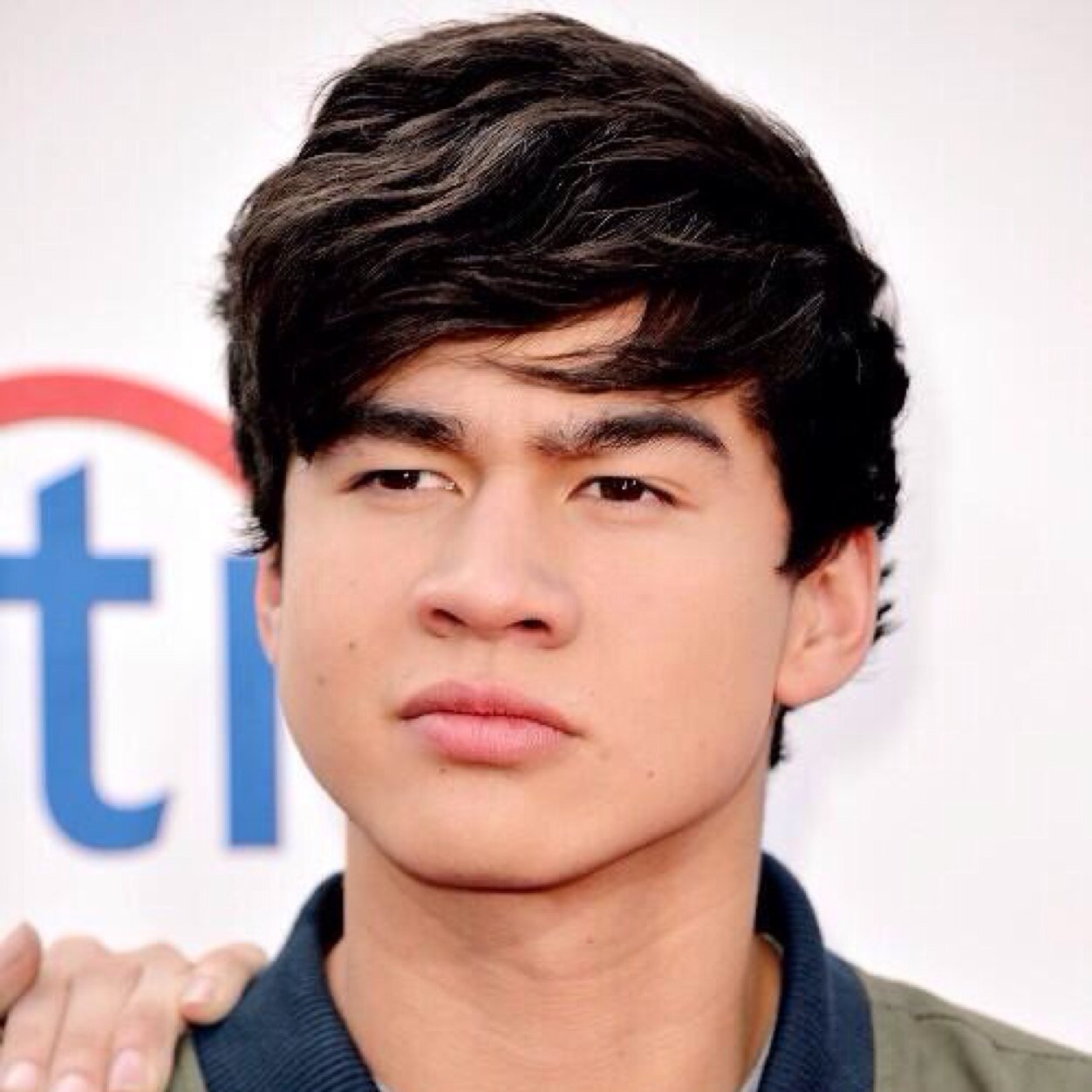 Appreciation account for 5sos's jawlines basically
