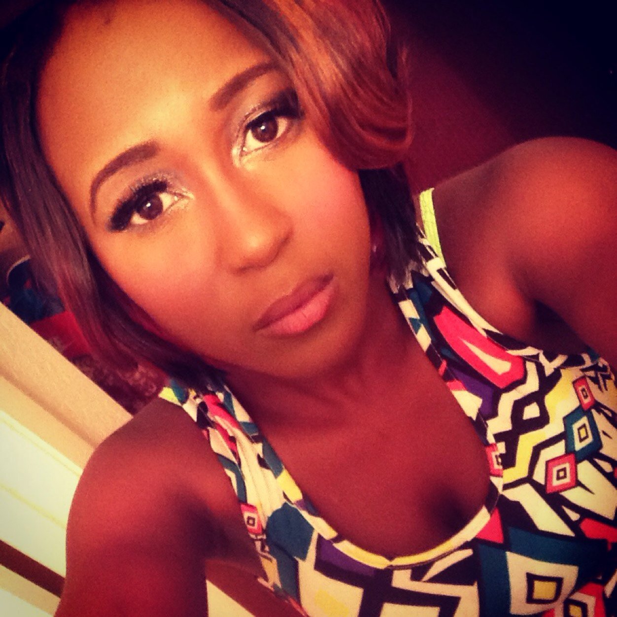 22 est. 121991 | I'm Sweeter then a Swisher | #Single | #TeamFollowBck | #HootersBoobs | #FunSize l 5'2 | KiK#B.China3000 |