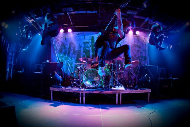 Voicers_Kids's profile picture. Official Twitter KASAT MATA | Whatevercore Pop Punk | @Bhean_Ben10 @HarriFarizwrst @Arthur_Badar | Contact Person : 08992987707 Pin: 26676992