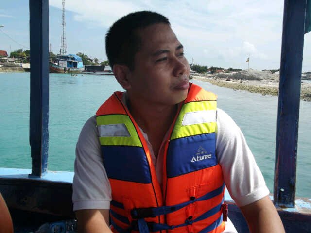 Owner Denny-Trophy // Pegiat Sosial // suka Nyanyi dan baca buku // HP : 0812 8678 2002 #SRUDUKFOLLOW