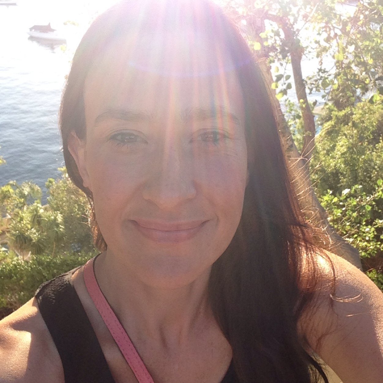 nadinegt's profile picture. 