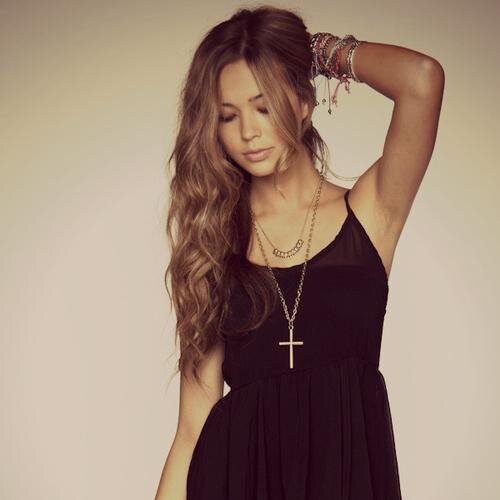 SarahA_WL's profile picture. 21.Canadá.Dulce y buena,siempre dispuesta a ayudar.Con un pasado difícil. Memoria fotográfica y virtuosa.Adoro la biología. {RM}